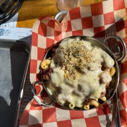 Brisket, Gouda Mac & Cheese ... YUM!
