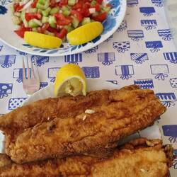 Winziges Restaurant ...heute gibt es Fisch...sooo lecker