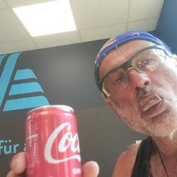 Cola und Proteinriegel bei Aldi