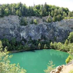 Kratersee des Vulkans, allerdings aus dem Internet 🫣 wir haben es nicht bis oben geschafft 🥵🥵🥵