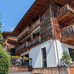47 hours later: Hotel Montchalet!