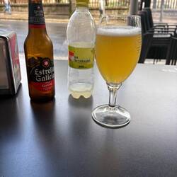 The bartender messed up twice using the tap, so basically told me to mix my own.
