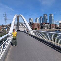Über diese Brücke muss ich gehn..