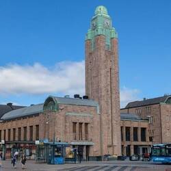 Das Bahnhofsgebäude als Ganzes