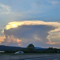 Gewaltige Gewitterwolke über dem Schwarzwald