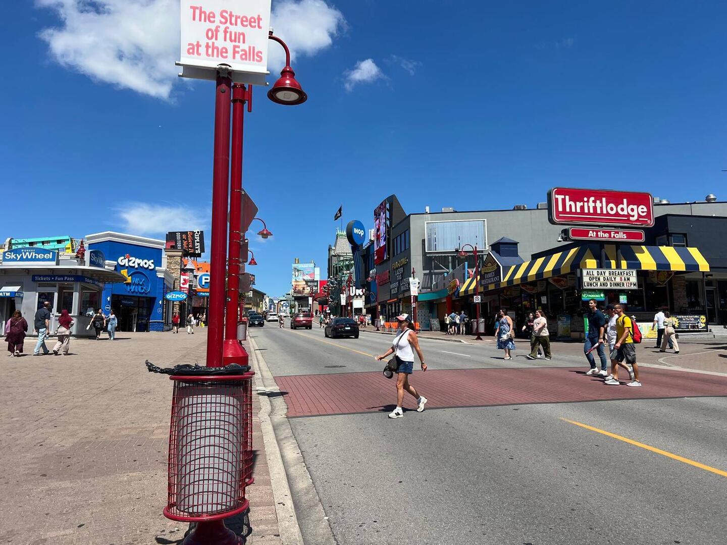 Das Städtchen ist wie in Las Vegas.