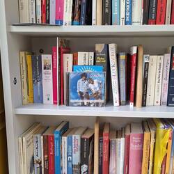 ...hinterlassen wir immer eine CD von uns im örtlichen Bücherschrank 🤗