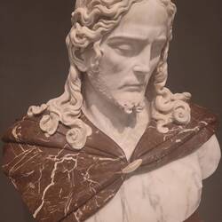 This blending of brown & white stone is amazing