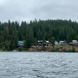Some more homes along the lake.
