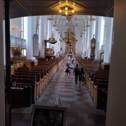 Blick vom Runden Turm in die Trinitatiskirche