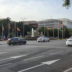 Another fountain in a roundabout