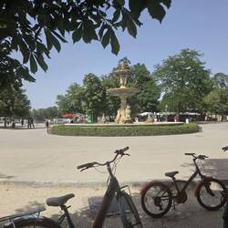 Another fountain in a roundabout