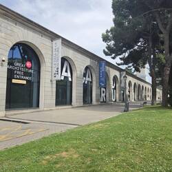 Free architecture museum, closed on Monday
