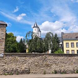 Letzter Blick auf das Kloster Steinfeld, dann geht's nach Urft.