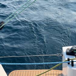 That's what a 3-knot wake looks like.