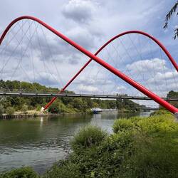 die Bogenbrücke am Nordsternpark