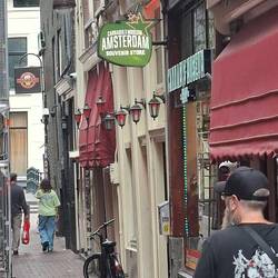 Die roten Laternen...Damen im Schaufenster darf man nicht fotografieren