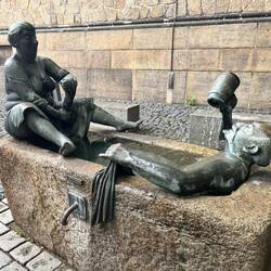 Brunnen am Hotel Schwibbogen