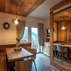 Dining area (like the living room, there is a balcony here) ... Cesa dele Angele — Colle Santa Lucia