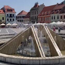Auf dem riesigen Marktplatz
