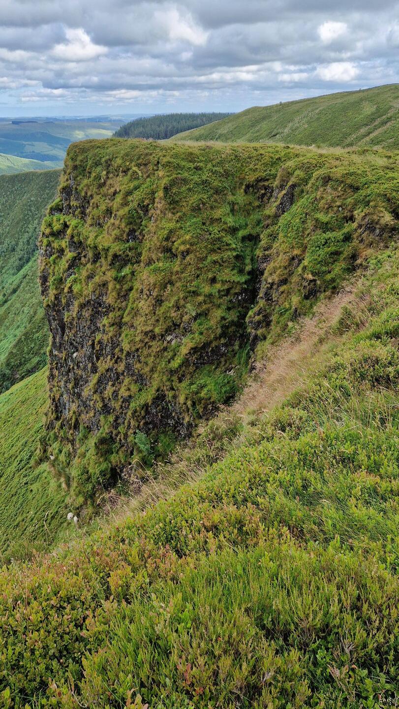 Promontory in Craig Maesglase