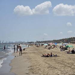 Same beach looking the other way