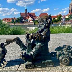 Bagger Zwerg vor der Dominsel (Dom hinten rechts)
