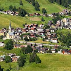 A closer look at some of the villages in the valley — from Chiesa di Colle Santa Lucia.
