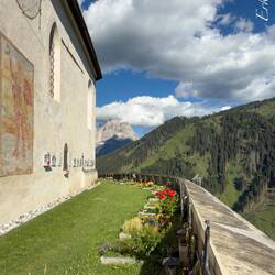The cemetery at Chiesa di Colle Santa Lucia.
