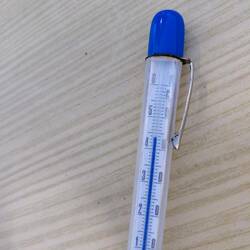 It reached 44 degs in the shade on the hottest day in our back yard
