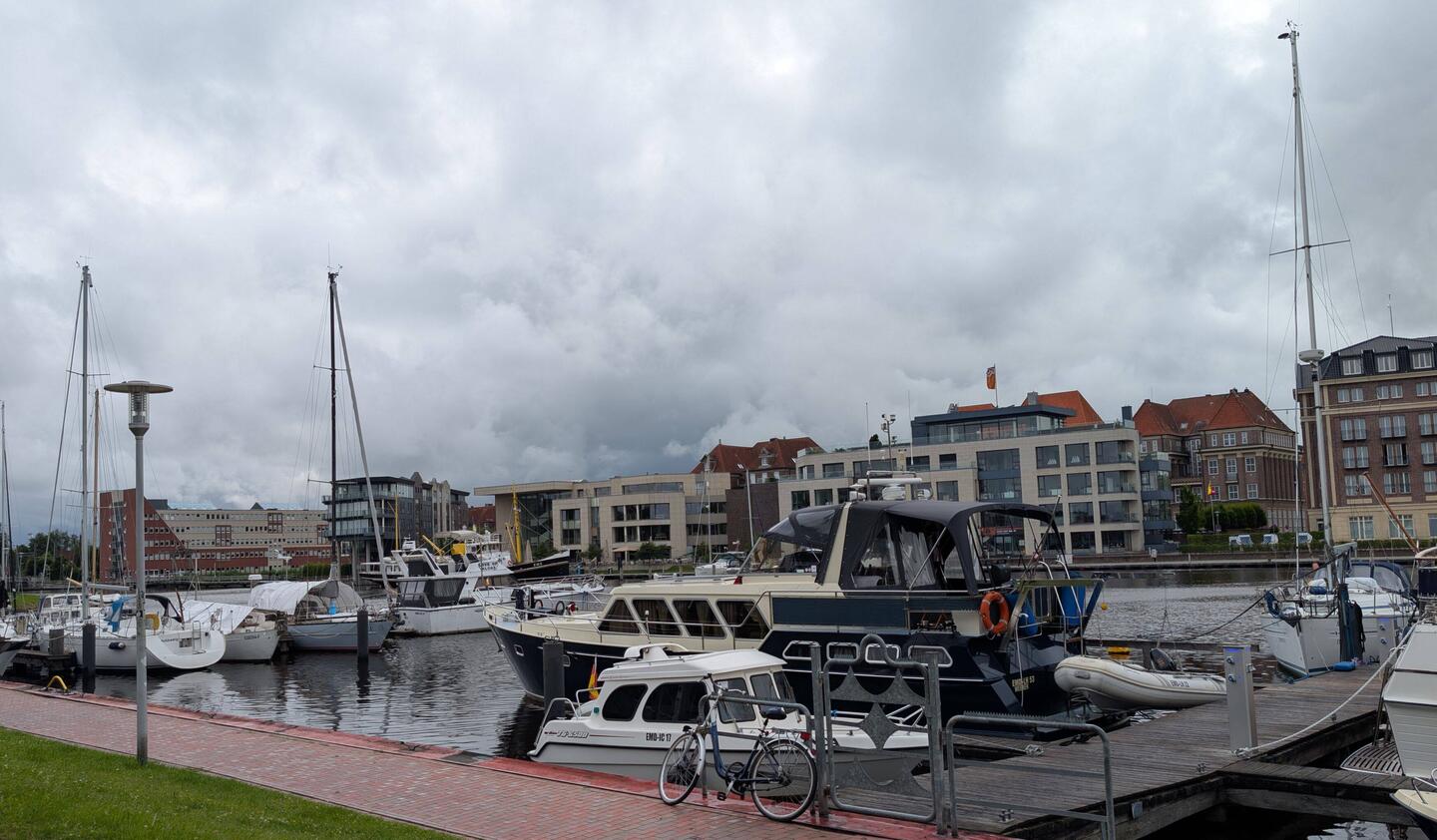 Aussicht vom Wohnmobil auf den alten Binnenhafen