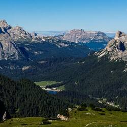 That's Lake Misurina down there ... our car is somewhere near there.