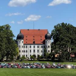 Top Kulisse direkt am Schloss Maxlrain