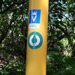 Markierung NST und Veldenz Wanderweg