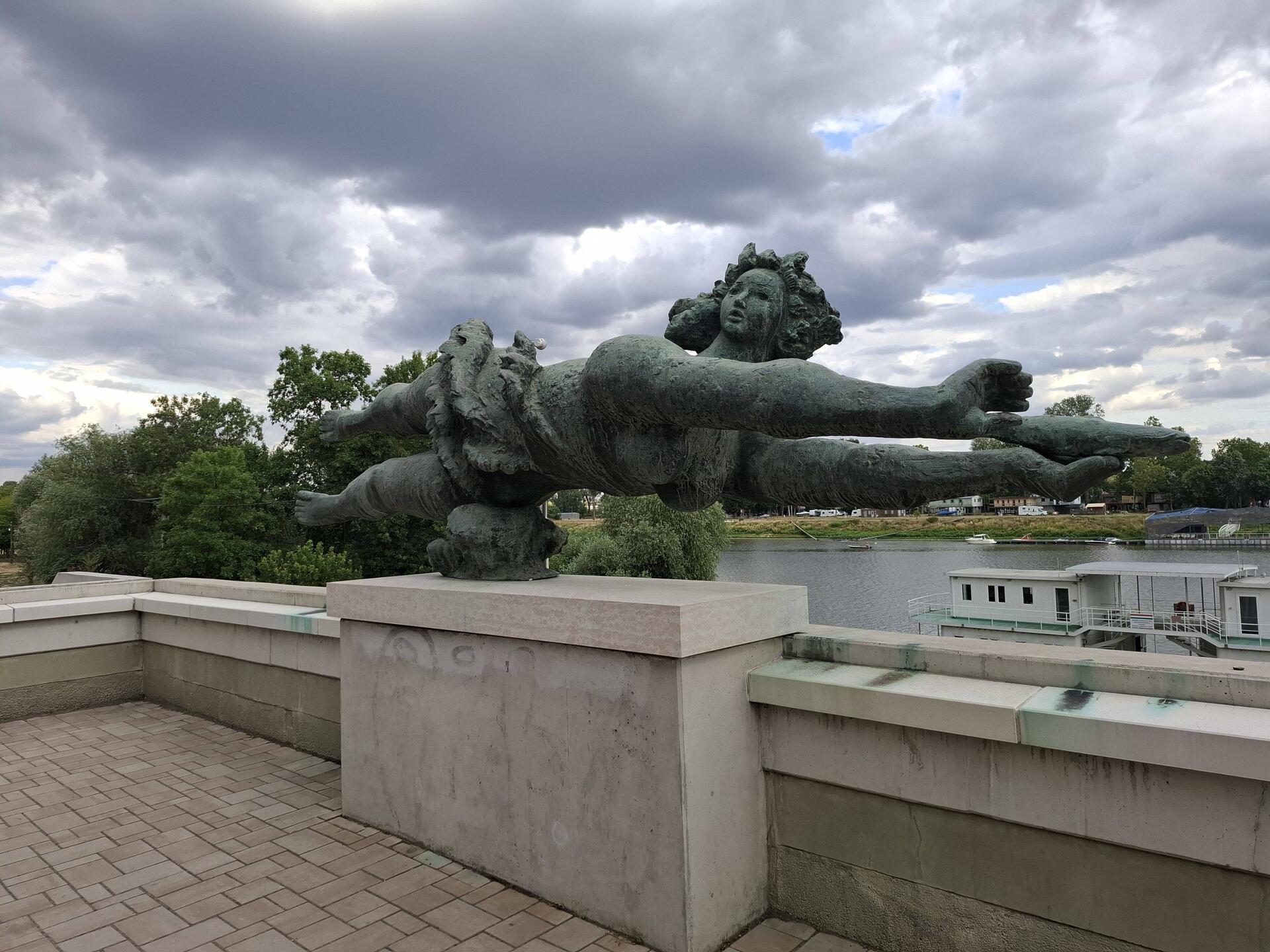Tisza-szobor (Theiss-Denkmal) in Szeged