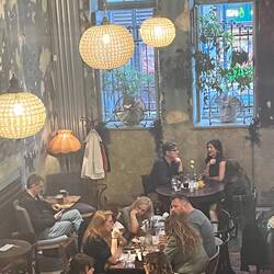 Café Herve, ehem. Chewra-Tehilim-Synagoge, aufgenommen vom Frauenbalkon aus