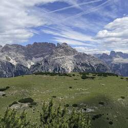 Ausblick vom Strudelkopf - die drei Zinnen noch im Blick