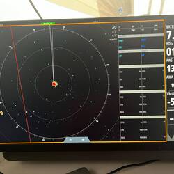 Berg at 8 o'clock, 6.7 NM range.