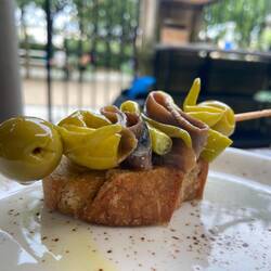 Gilda - a classic pinxo
