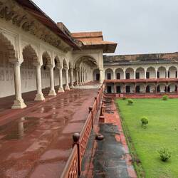 Auf diesem Markt lernte Shah Jahan seine spätere Frau Mumtaz Mahal kennen.