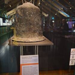 Die Bronzeglocke aus dem 10ten Jahrhundert