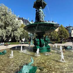 Park Vängåvan mit seinem historischen Brunnen.