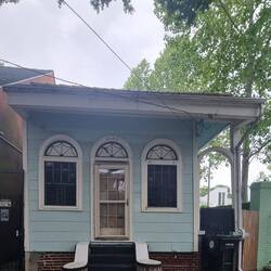 Houses at the end of Treme Tour