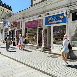 There's plenty of shops also