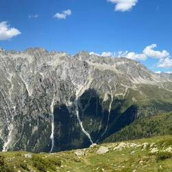 Extrapause beim Abstieg, um das Panorama zu genießen ☀️