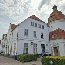 Norburg Schloss - die Toranlage