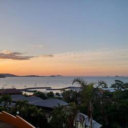 Solnedgang over Airlie Beach