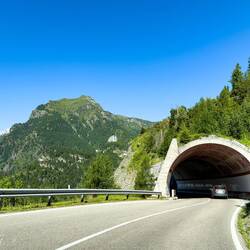 On our way to implement Plan A (and Plan B), we go through one of the tunnels of the Dolomiti.