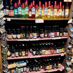 Lokale Biere und Wein