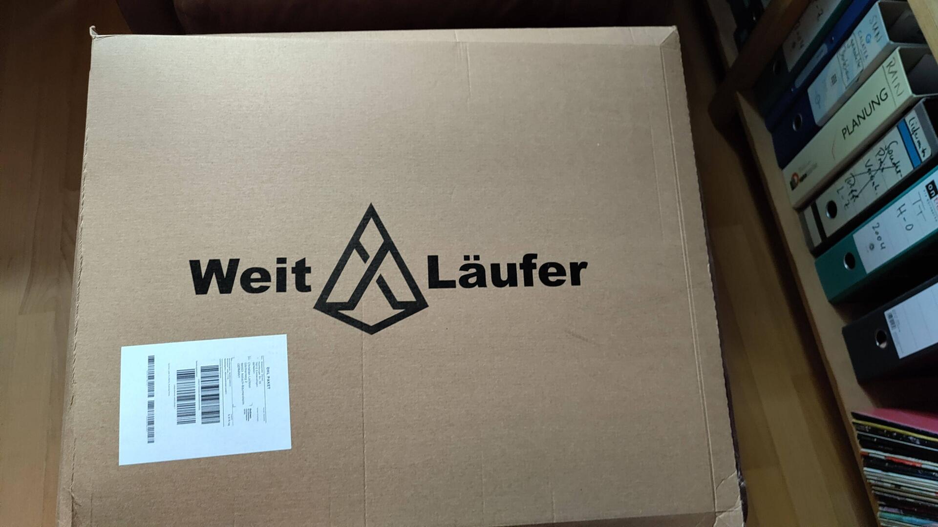 Der neue Rucksack in flacher Verpackung